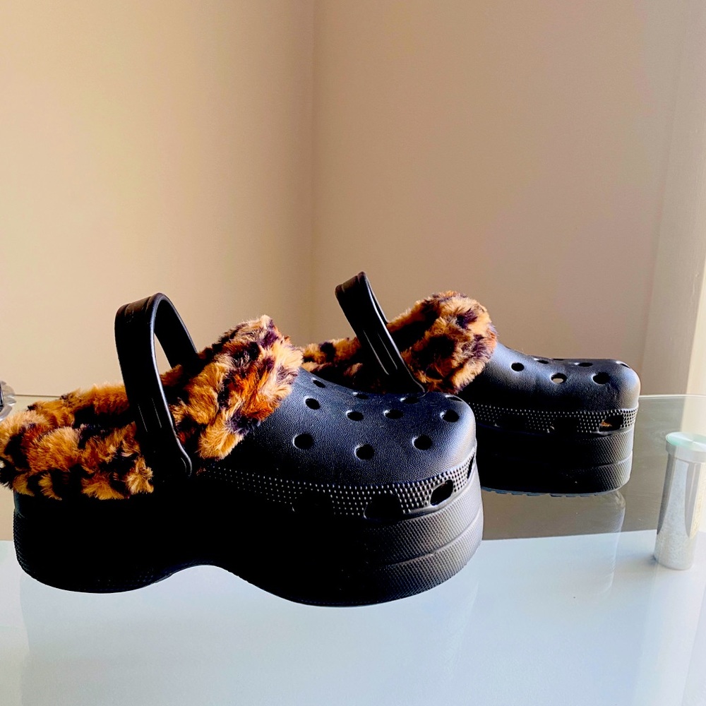 “Taylor” Fur Lined Platform Clogs- Black/Leopard